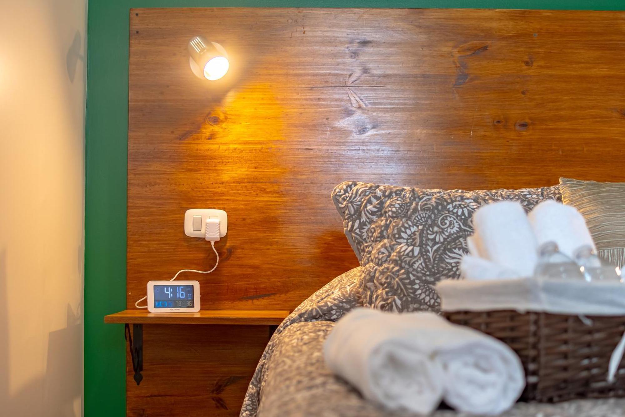 Alice Y Juancito Boutique Hotel Αλαχουέλα Δωμάτιο φωτογραφία